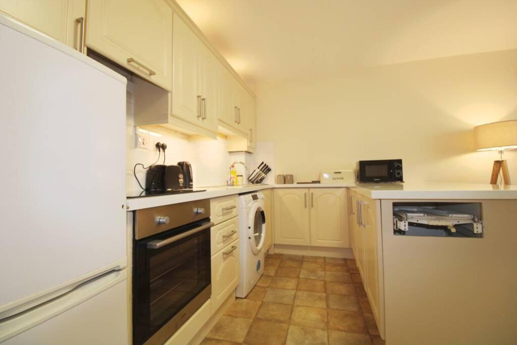 Large 3 Bed, Galway City Centre Apartment Luaran gambar